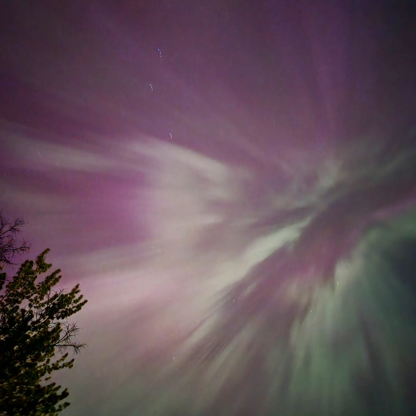 Aurore boréale à Longueuil!